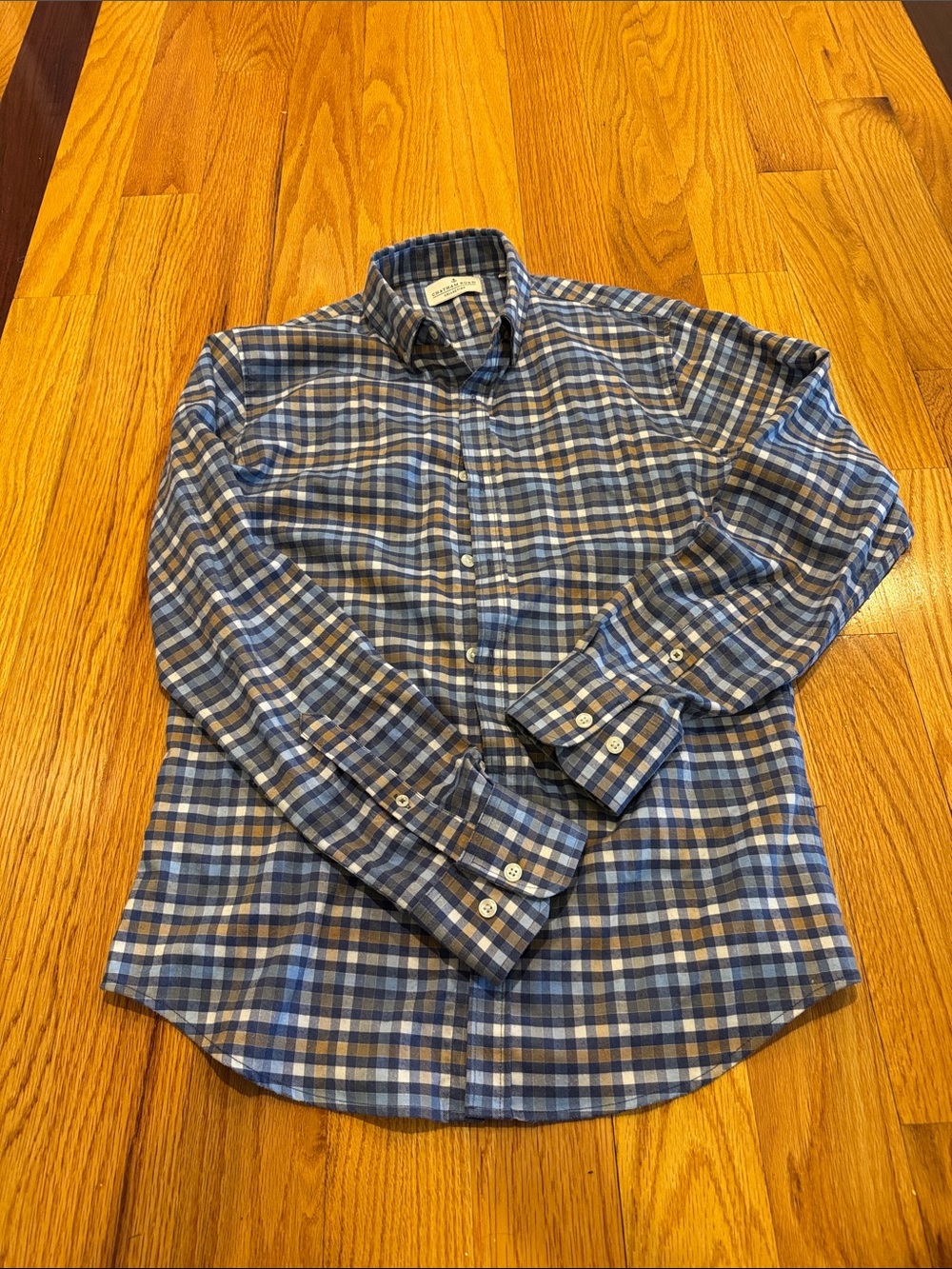Men's Blue Plaid Button-Down Shirt - Classic Cotton Blend
